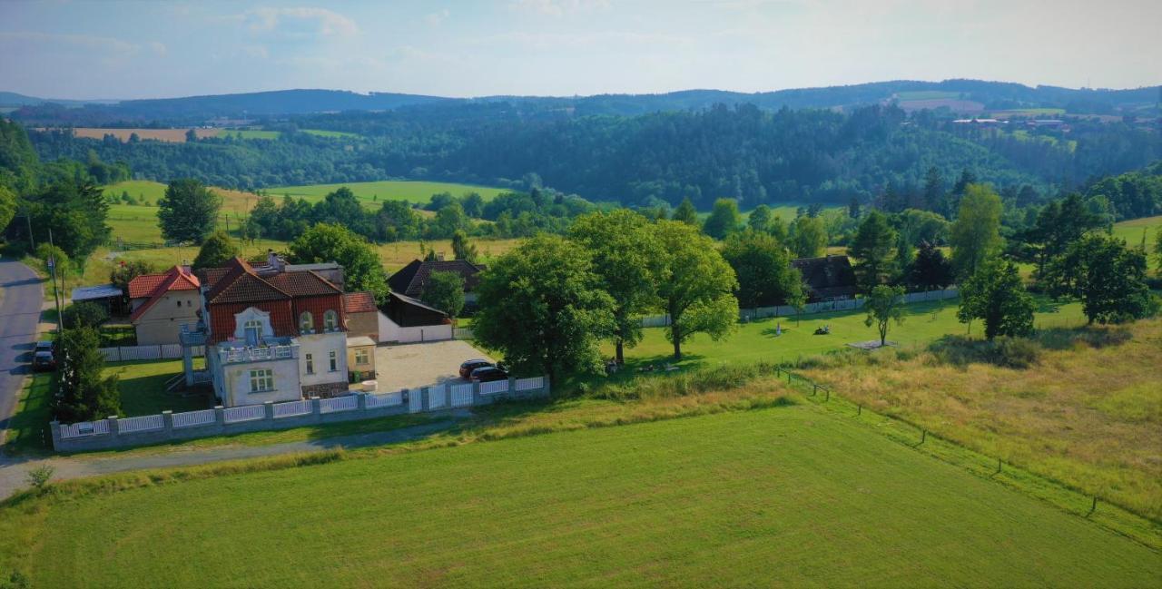Apartmány Vila Mánička Kácov Exterior foto